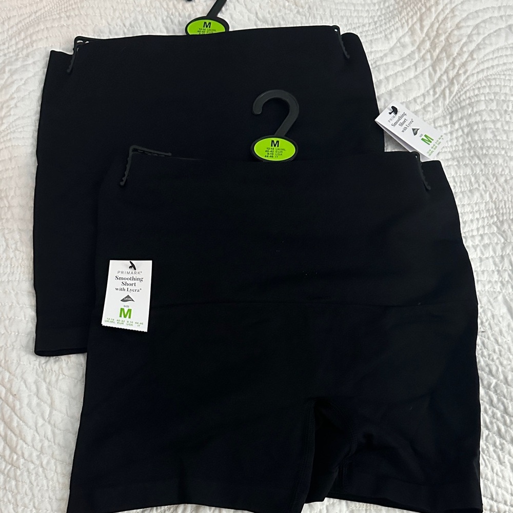 Smoothing Short (sold separately)